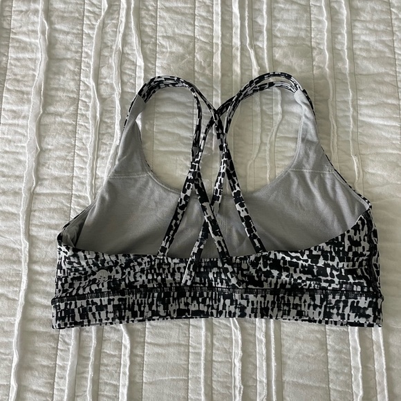 Lululemon Energy Bra 10 - Picture 2 of 2